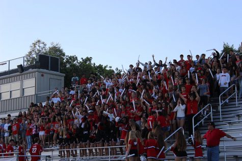 Students came bright and early to support Sea King football on KTLA 5. 