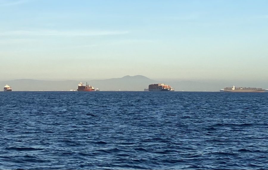 Cargo+ships+anchored+outside+the+Port+of+LA+%28Photo+by+Andrew+Carpenter%29