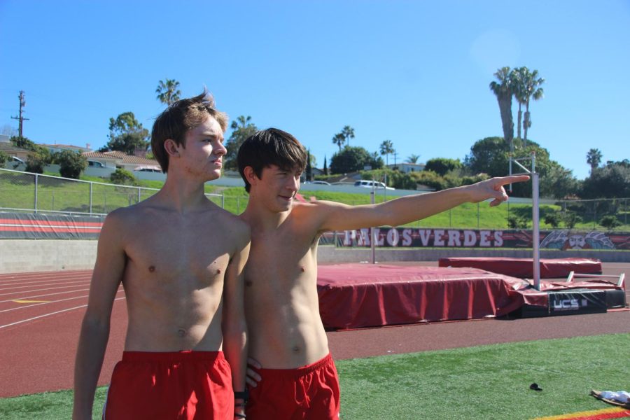 Freshman Cole Foster and sophomore Alex Naehu at track practice. (Photo by Chloe Choi)